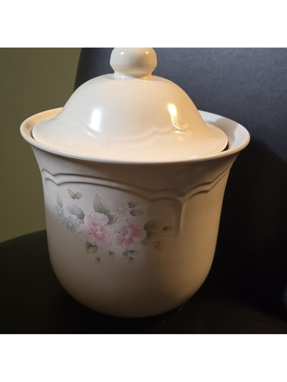 Pfaltzgraff Cream Ceramic Canister Vintage 3 Quart
